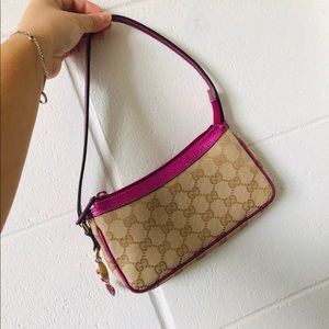 Gucci 100% authentic monogrammed shoulder bag